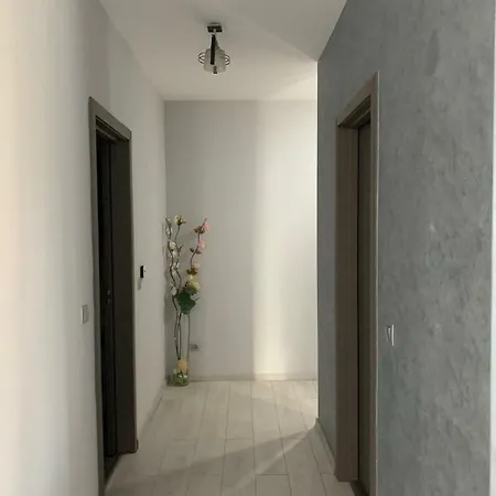 White Riviera Apartament *
